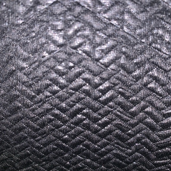 Cropped Chevron Shirt - Picture 5 of 5